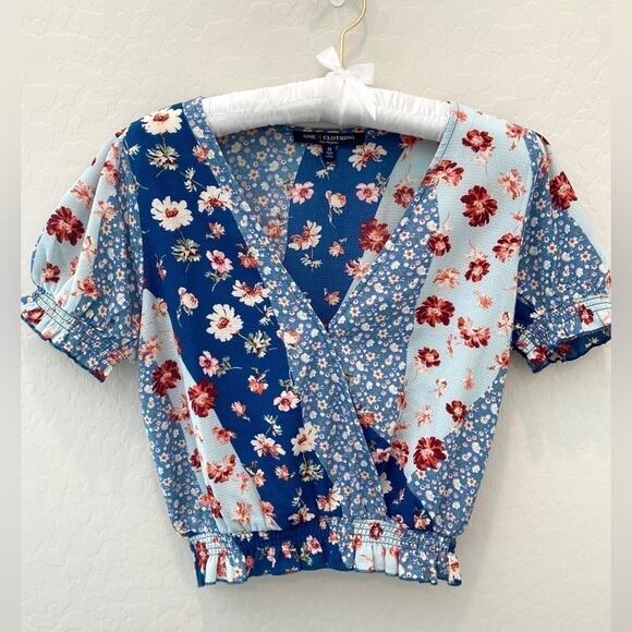 ONE CLOTHING Blue Mixed Floral Patchwork Top Smocked Waist Cropped | Size Small - Picture 2 of 6
